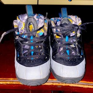 Nike little posite one size 6c toddler